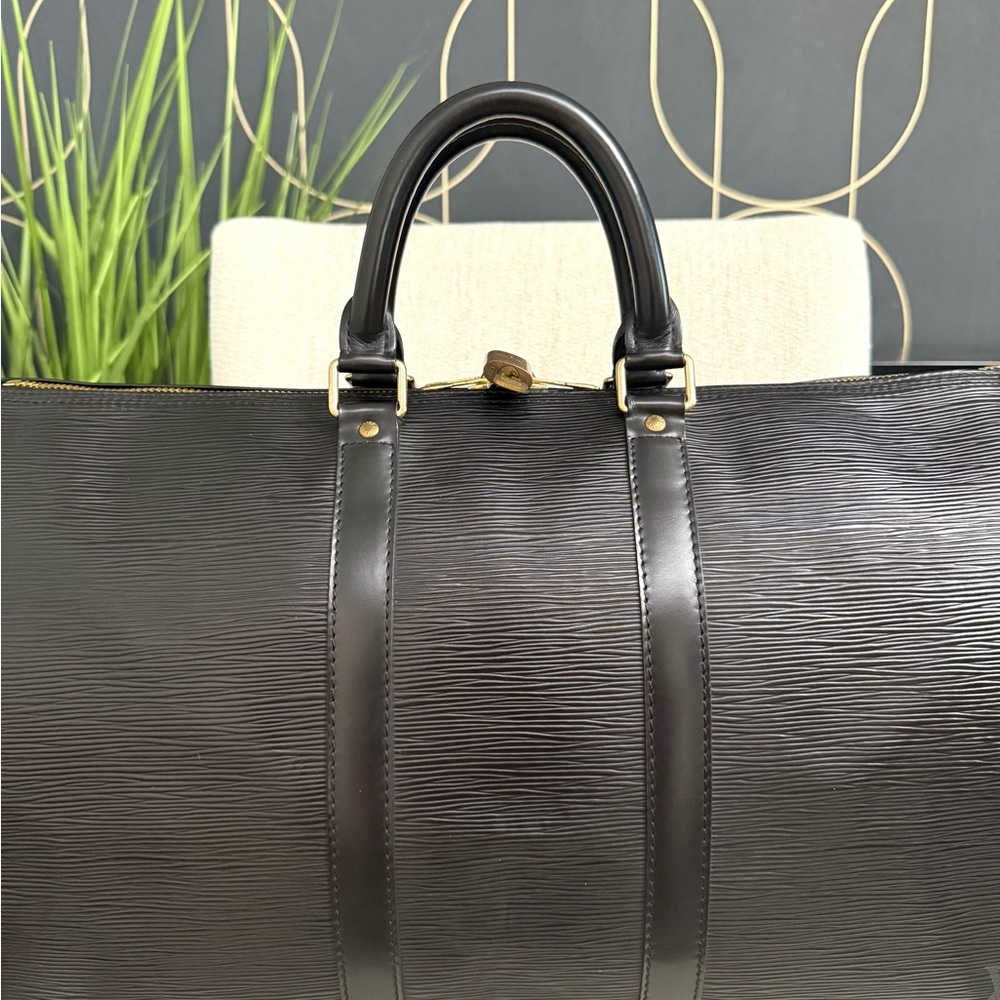 Authentic Louis Vuitton unisex Keepall 45 bag black Epi leather - Picture 3 of 16